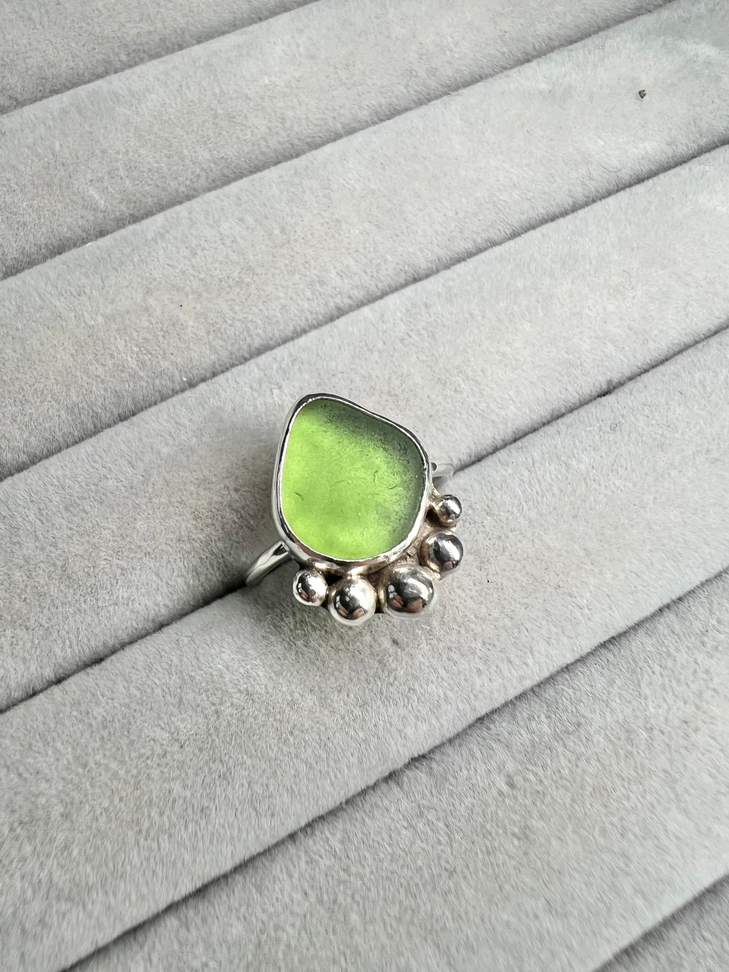 Green Cornish seaglass bubble ring UK size N