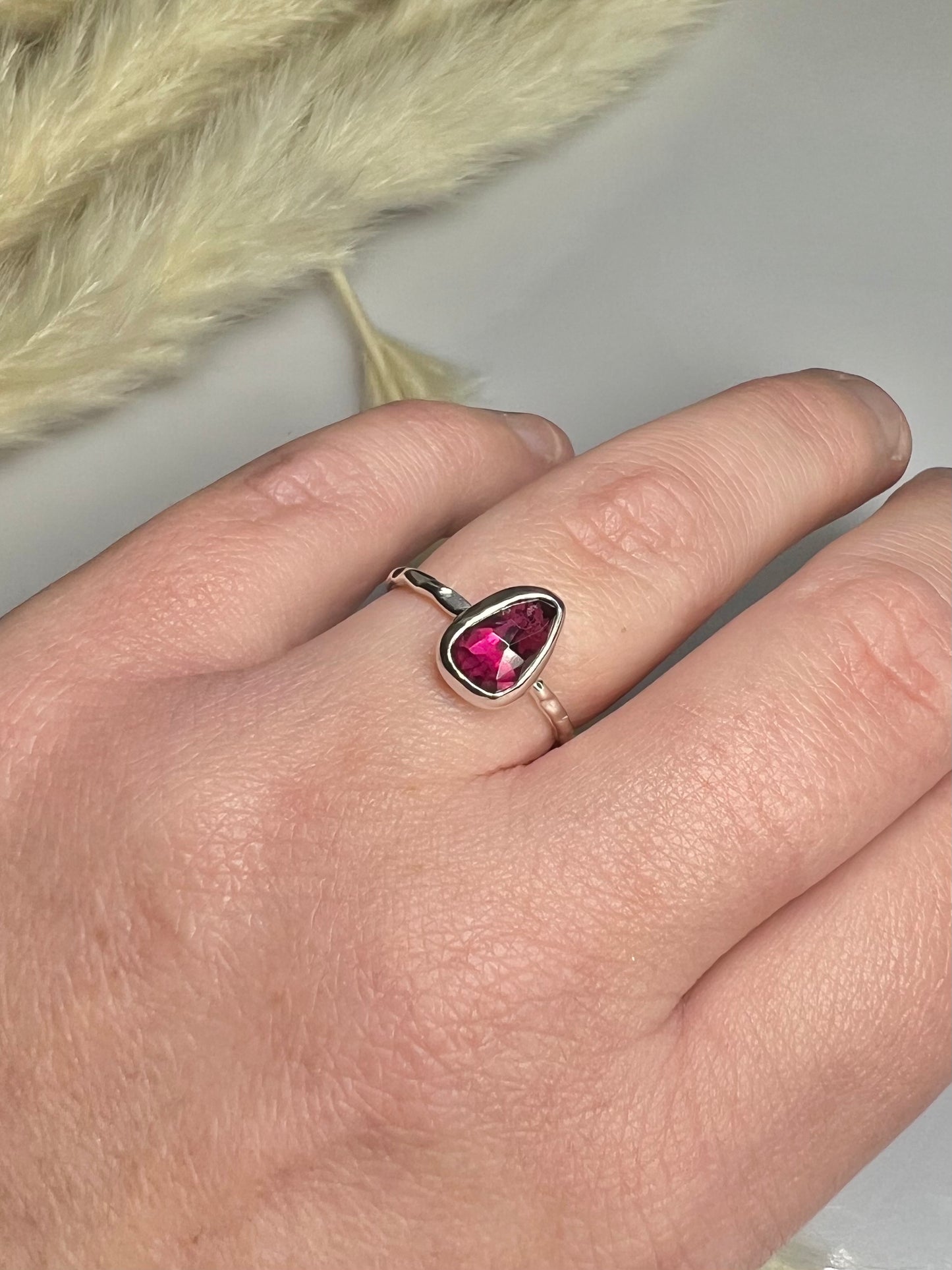 Garnet stacking ring - Size O