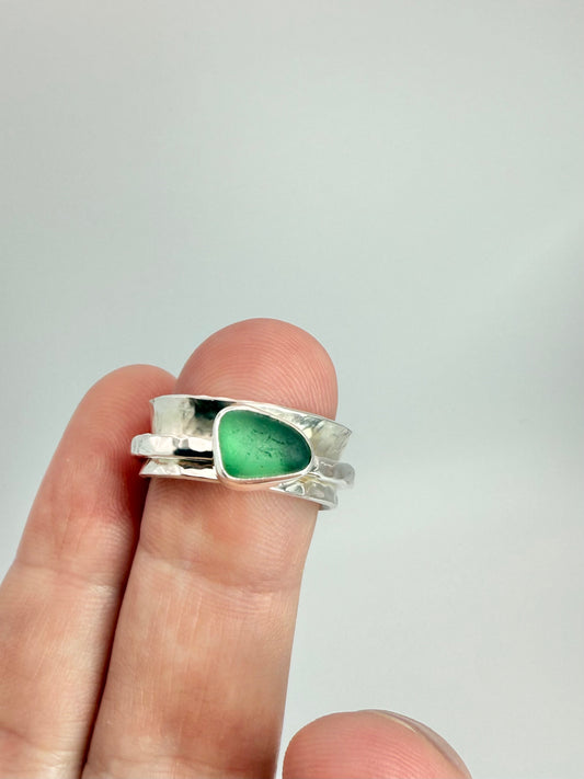 Teal Cornish seaglass spinner ring - size M