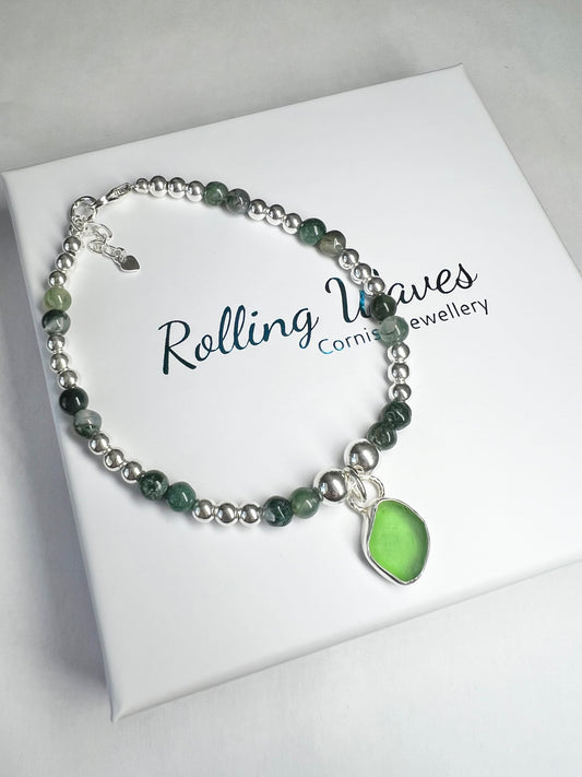 Kelly green Cornish seaglass & moss agate beaded bracelet