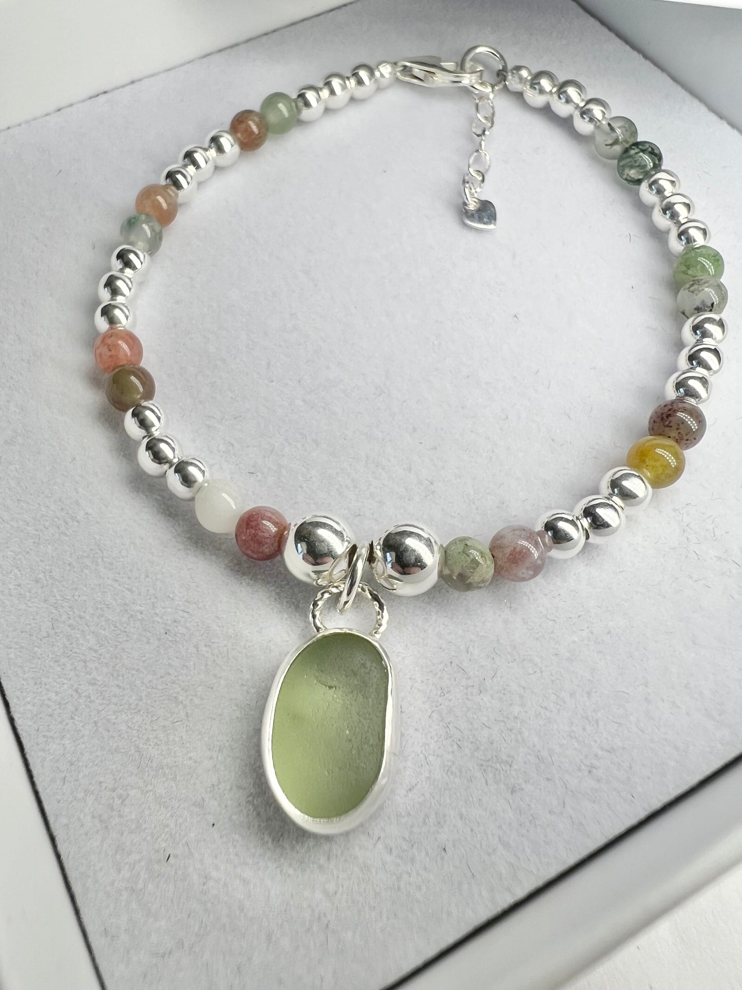 Sage green Cornish seaglass & Indian agate beaded bracelet