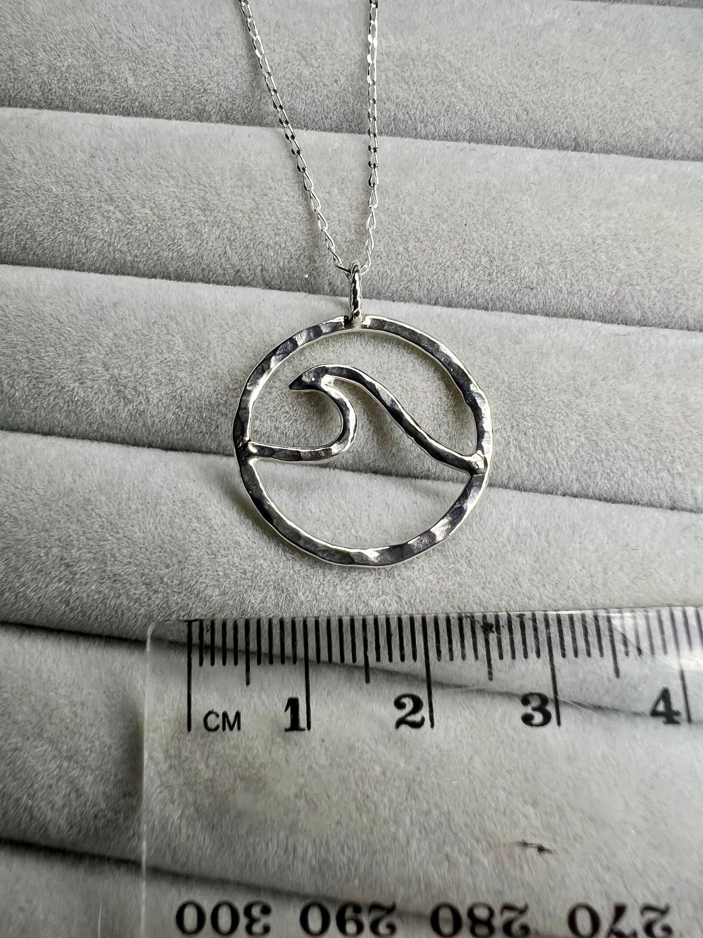 Rolling Waves necklace