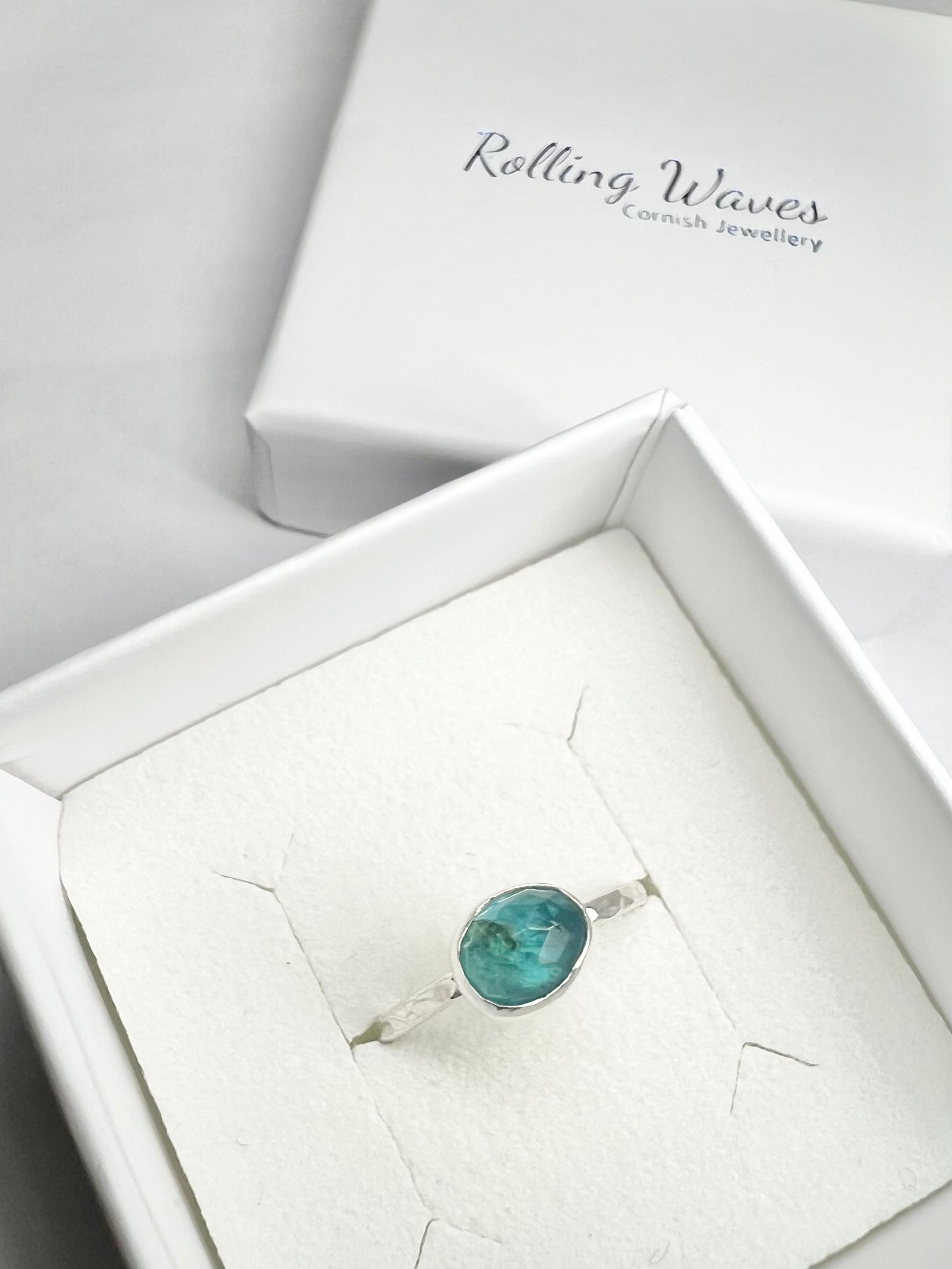 Apatite ring - size UK L