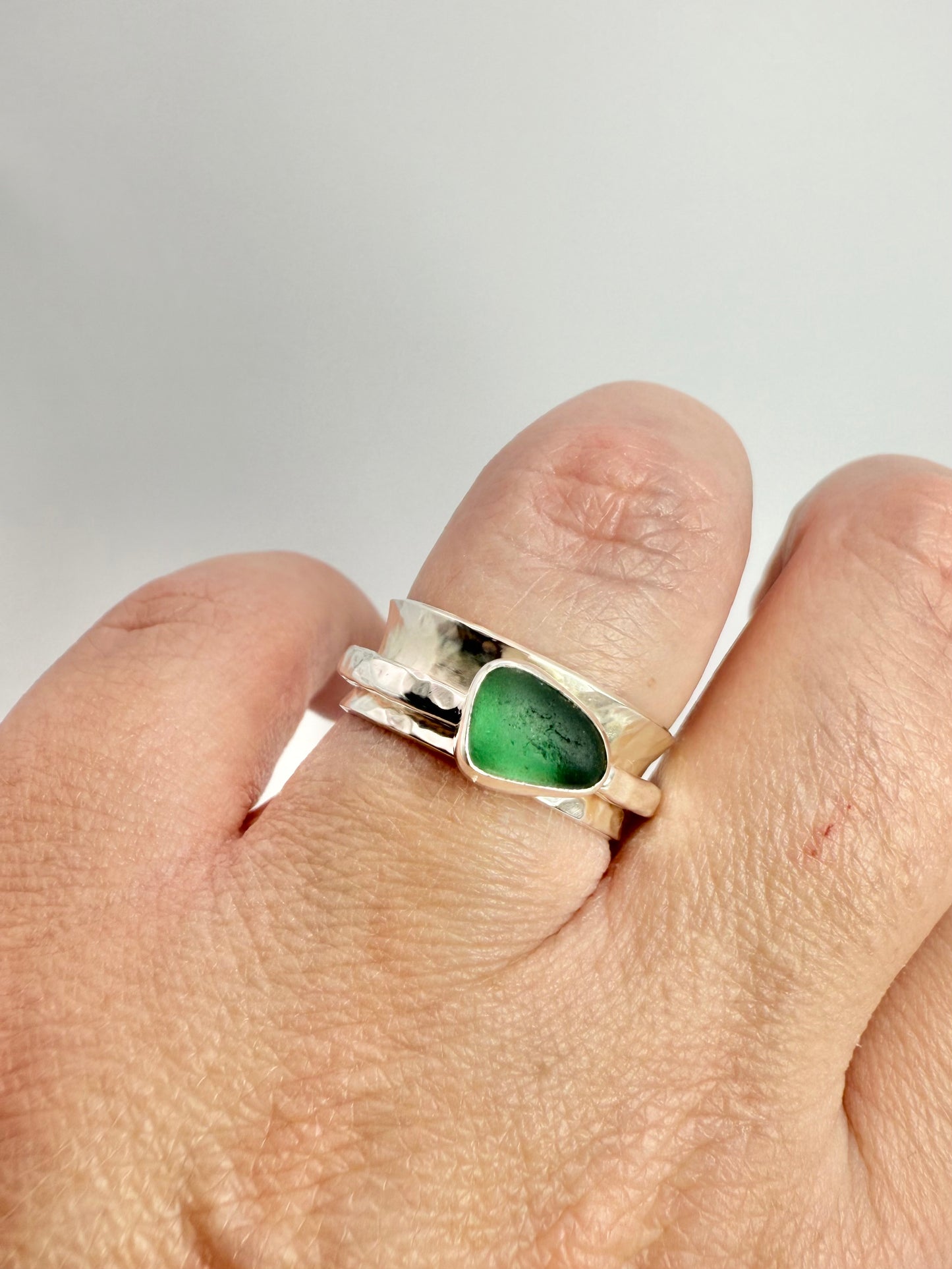 Teal Cornish seaglass spinner ring - size M